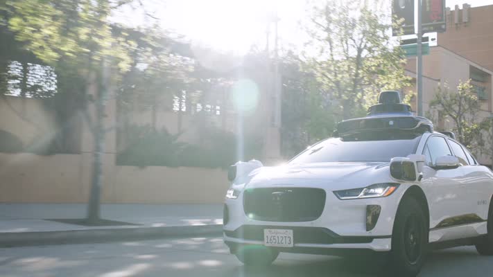 Waymo’s autonomously driven Jaguar I-PACE navigating Los Angeles