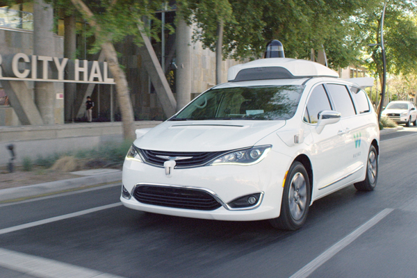 [Video] Waymo’s fully autonomous Chrysler Pacifica hybrid minivan in Metro Phoenix.